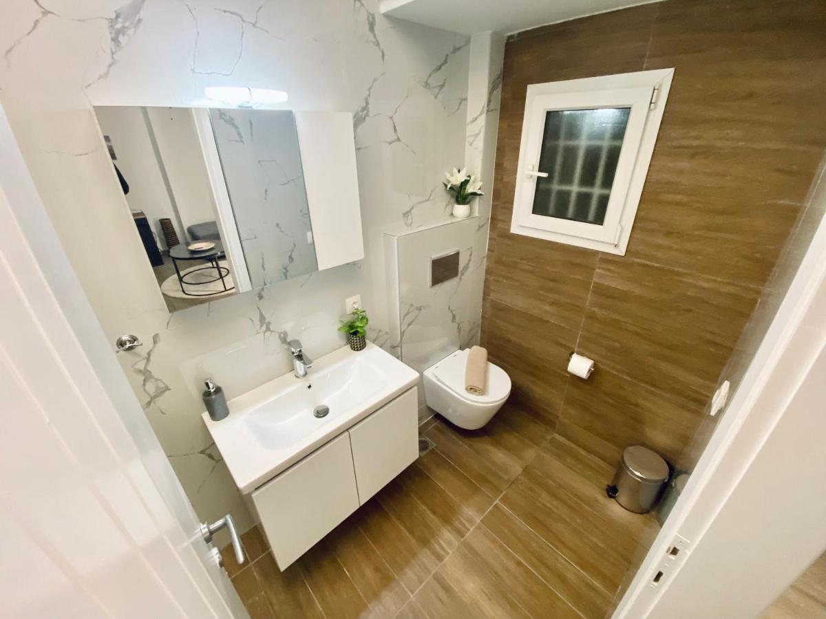 Central Grey Quiet Apartment Солун Екстериор снимка