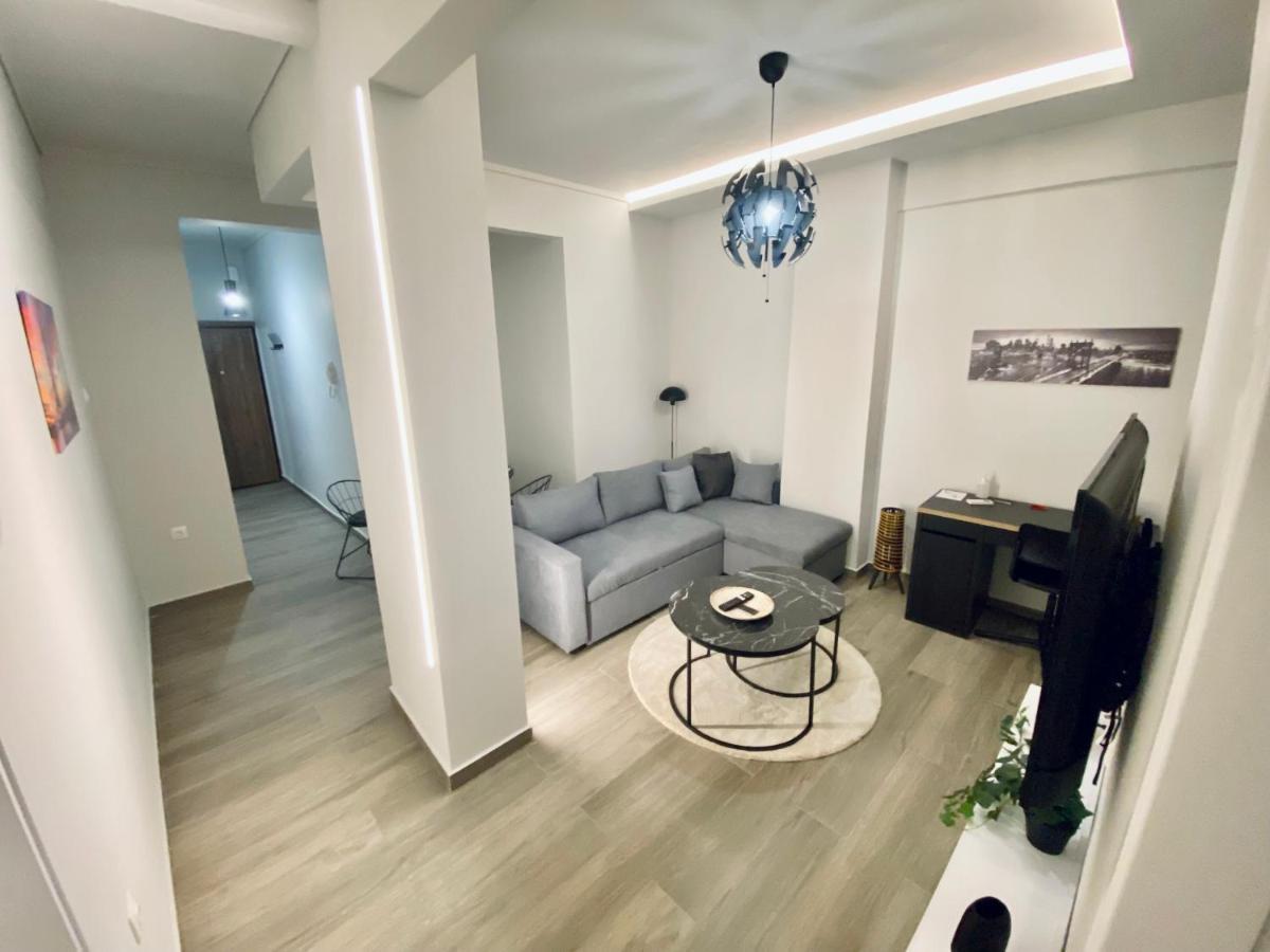 Central Grey Quiet Apartment Солун Екстериор снимка