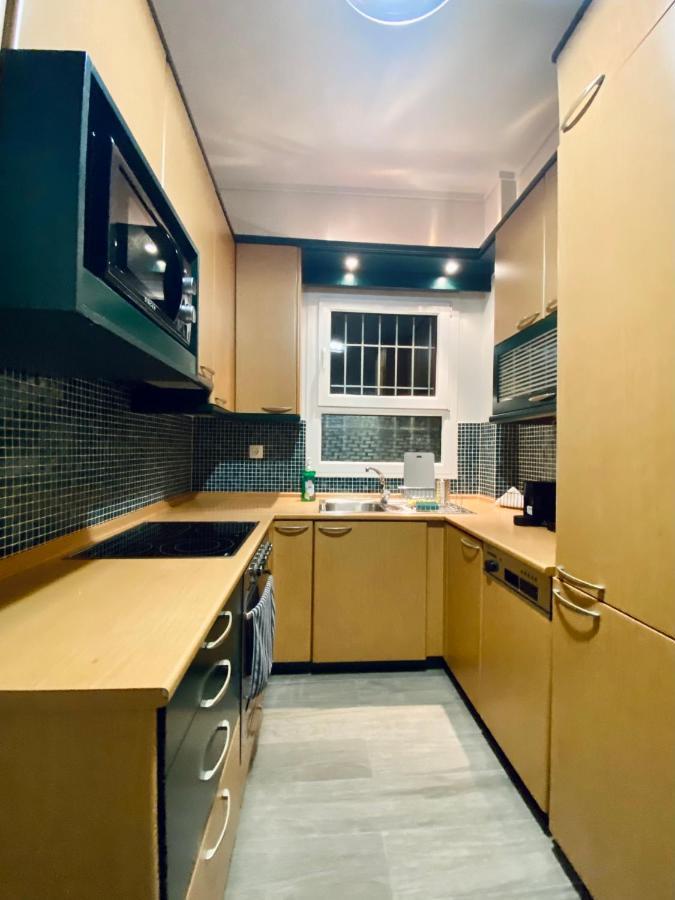 Central Grey Quiet Apartment Солун Екстериор снимка