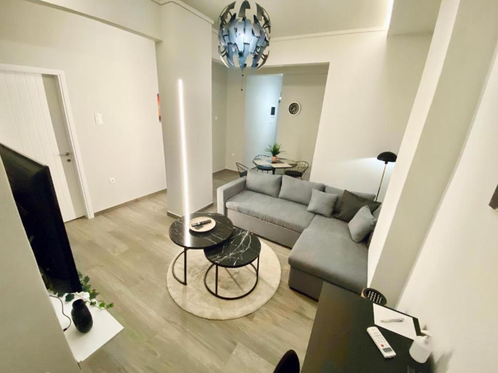 Central Grey Quiet Apartment Солун Екстериор снимка